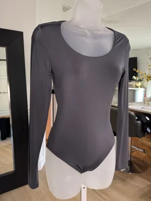 Express Body Contour Scoop Neck Long Sleeve Thong Bodysuit, Gray. Size XS thumbnail 6