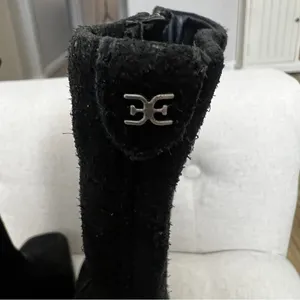 NEW Ivette Black Suede Block Heel Booties SIZE 10 thumbnail 9