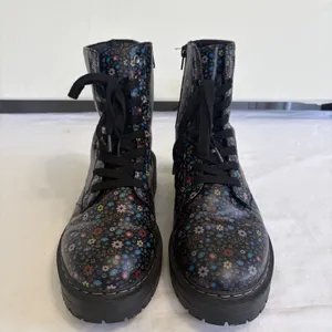 True Craft Korri 3 Floral Combat Boots Black Multicolor Lace Up Side‎ Zip 9.5 M thumbnail 9