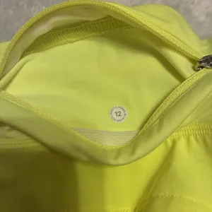 Lululemon Speed Up LR Short 2.5" Lined Neon Yellow Size 12 Athletic Breathable thumbnail 4