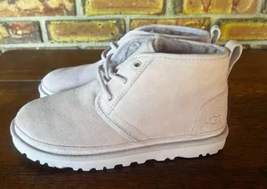 UGG Neumel Women's Boot Size 7 #241A thumbnail 5