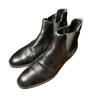 Zara Basic Collection Black Leather Ankle Boots Chelsea Style SZ 38 US 7.5 FLAW‎ thumbnail 1