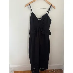 Caroline Constas Black‎ Cotton Eyelet Peplum Maxi Dress Small Smocked Back 53in thumbnail 2
