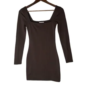Aritzia Babaton Women's Sz S Contour Longsleeve Contour Squareneck Mini Dress thumbnail 2