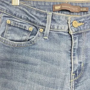 Levi’s Bold Curve Classic Rise Slim Leg Jeans Size 6 thumbnail 2