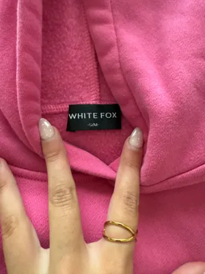 White Fox Boutique Sweatshirt thumbnail 3