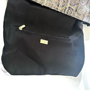 La Je expandable clutch purse thumbnail 10