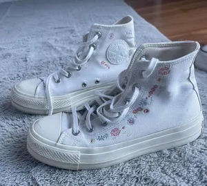 Embroidered Floral Platform Converse thumbnail 1