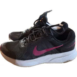 Nike Run Swift 2 Women's Running Shoes‎ Black/Pink Size 9 thumbnail 2