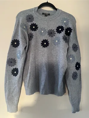 NWT Blue Floral Appliqué Embroidered Crewneck Knit Sweater Small Oversized thumbnail 1
