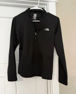 The North Face Women’s Black Quarter-Zip Pullover thumbnail 1