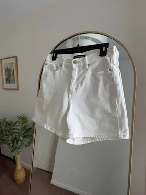 Calvin Klein Jeans White High Rise Denim Shorts Size 8 Classic Summer thumbnail 3