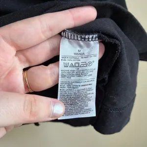 Old Navy Vintage Tee V-Neck T-Shirt M Black Womens 100% Cotton Short Sleeve thumbnail 4