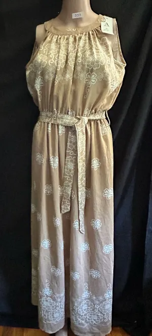 AZ Sleeveless Taupe & White Floral Print Maxi Dress Tie Waist LG NWT thumbnail 1