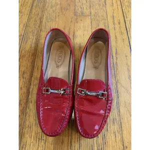 Tod's Womens Red Patent Leather Gommino Driving Loafer Sz 8 thumbnail 2