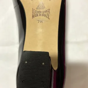 Gloria Vanderbilt Patent Leather heels. Size 7. Worn 3x. Great condition. thumbnail 5
