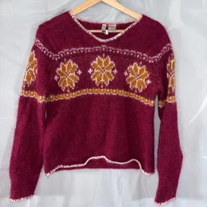 Vtg Twiggy Mohair Blend Fair Isle Snowflake Sweater Small Burgundy V-Neck Cozy thumbnail 1