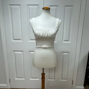 Aritzia Wilfred Free - Orbit Tank - White Crop Top -‎ Size XS. thumbnail 4