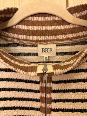 BKE Womwn’s Cream, Black & Brown Striped Half-Zip Sweater thumbnail 2
