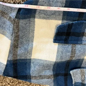 Blue and White Plaid Shacket Jacket size medium, button up, faux pockets thumbnail 4