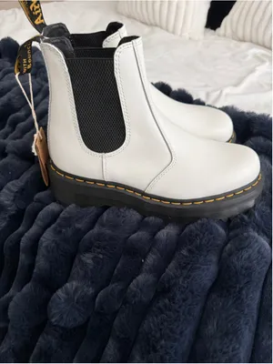 Women's Dr. Martens 2976 Quad Ankle Boots, White/Black, Size 10 thumbnail 2