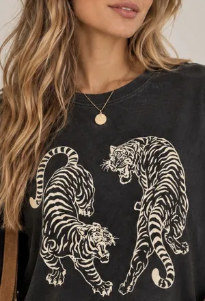 Women’s Black Tiger Graphic Tee Crew Neck Short Sleeve T-Shirt Size XL thumbnail 2