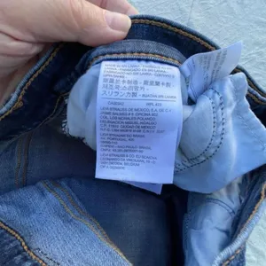 Levi’s size 8(29) L 30 classic boot cut. thumbnail 10