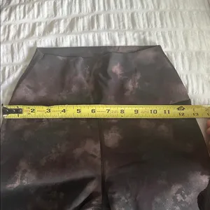 ALO Yoga Air Lift Leggings with Tie-Dye Pattern thumbnail 6