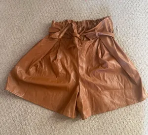 Faux leather shorts Brown Size M thumbnail 1