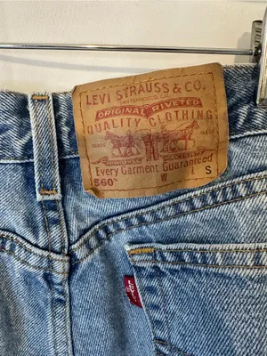 Vintage Levi's 560 Comfort Fit Loose Blue Denim Jeans Straight Leg Y2K 16 thumbnail 5