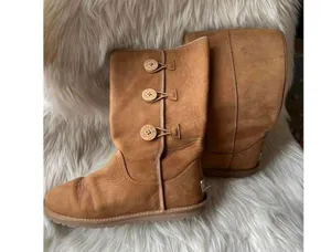 UGG Classic Button High Boots - Light Brown size 9 thumbnail 4