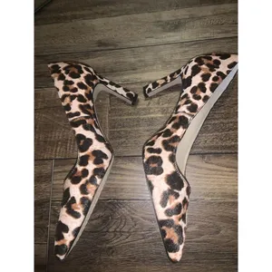 Vince Camuto Fur Heels leopard animal print holiday fall winter preppy classic thumbnail 2