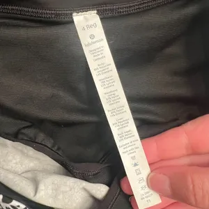 Lululemon speed‎ short in size 4 thumbnail 7