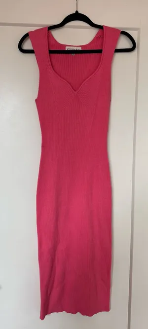 Pink knit dress Size M thumbnail 1