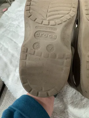 Crocs Classic Clog in Brown thumbnail 6