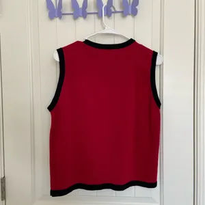 EUC | Dress Barn women’s red‎ black floral beaded sweater vest — petite medium thumbnail 4
