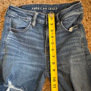 American Eagle Outfitters Distressed High Rise Jegging size 4 Short thumbnail 7