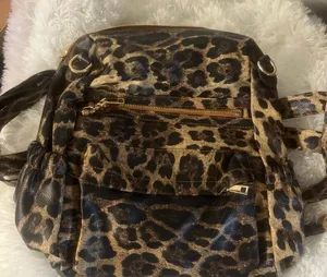 Leopard print backpack/purse
Brand new no‎ tags thumbnail 1