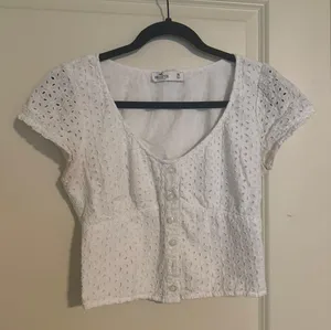 Hollister White Lace Button Crop Top thumbnail 1