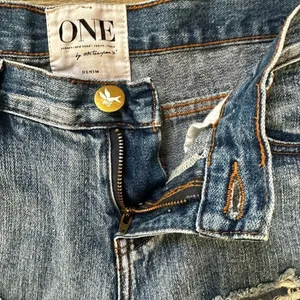 One Teaspoon Awesome Baggies low waist medium rise distressed jeans thumbnail 12