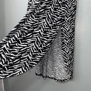 Ninexis Womens Size Medium Zebra Print Knit Maxi Slit Skirt Resortwear Mobwife thumbnail 5
