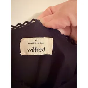 Wilfred Aritzia Irene Jumpsuit Size M Boho‎ Black Side Button Cinched Waist thumbnail 11