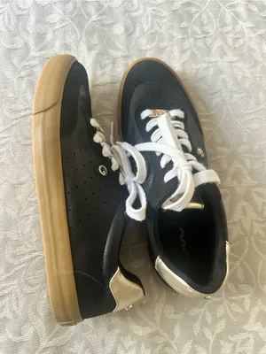 GBG Los Angeles Black and White Women's Sneakers with Gum Sole thumbnail 4