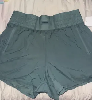 Lululemon Shorts thumbnail 1