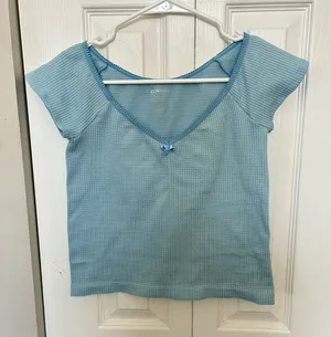 PacSun Top thumbnail 1