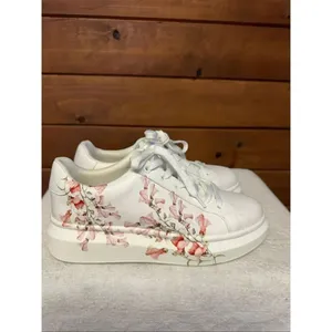 ALDO Women's Peono Floral Lace-Up Platform Sneakers Sz 7 thumbnail 2