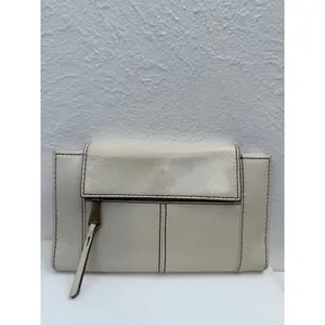 HOBO International Ivory Leather Continental Wallet Contrast Stitch Zip Pocket thumbnail 2