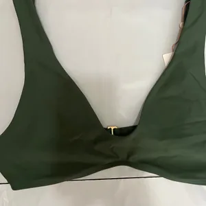 New Quince Italian Low Rise Bikini Bottom & V-Neck Top Palm Green Medium thumbnail 3