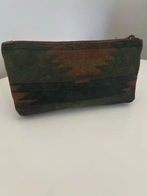 Vtg Minnetonka Embossed Leather Pouch NWT Southwestern Aztec Case 9282 YKK Zip thumbnail 3