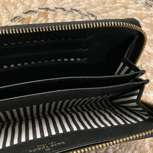Kate Spade New York Black Leather‎ Zip Around Wristlet Wallet thumbnail 9